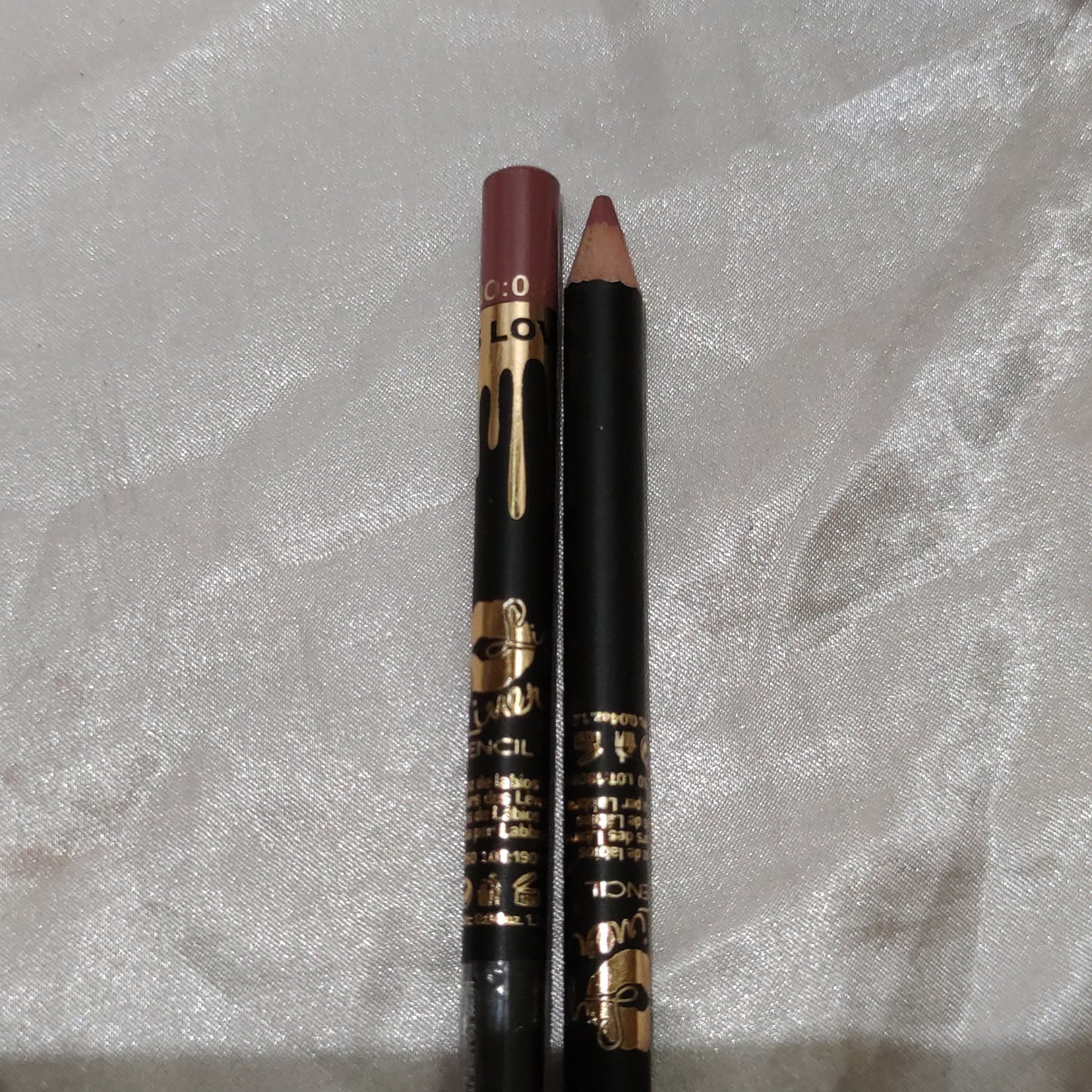 Crayon super définition Levres et yeux