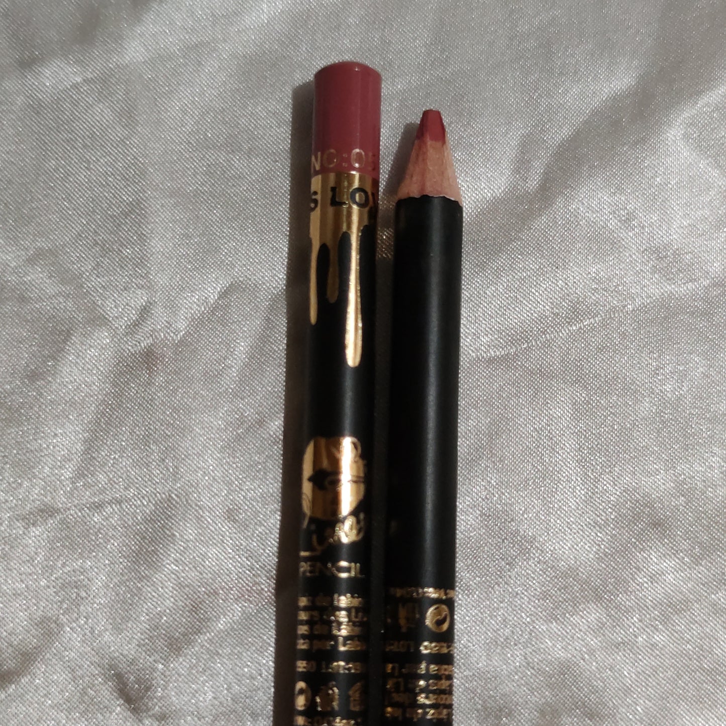 Crayon super définition Levres et yeux