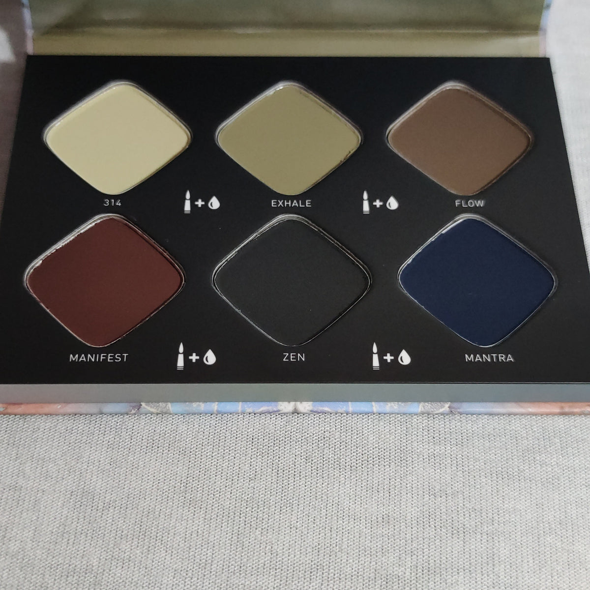 Morphe x ashley strong alignment cake liner palett