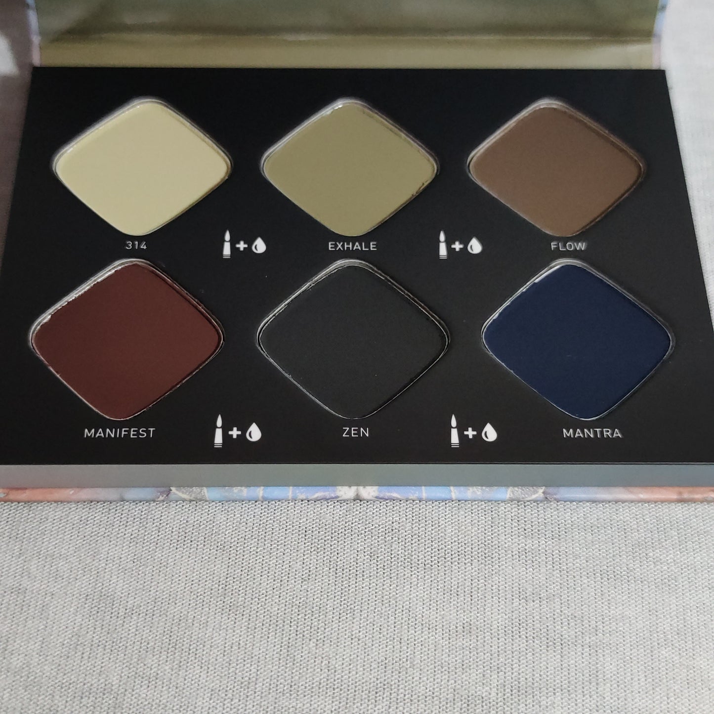 Morphe x ashley strong alignment cake liner palett