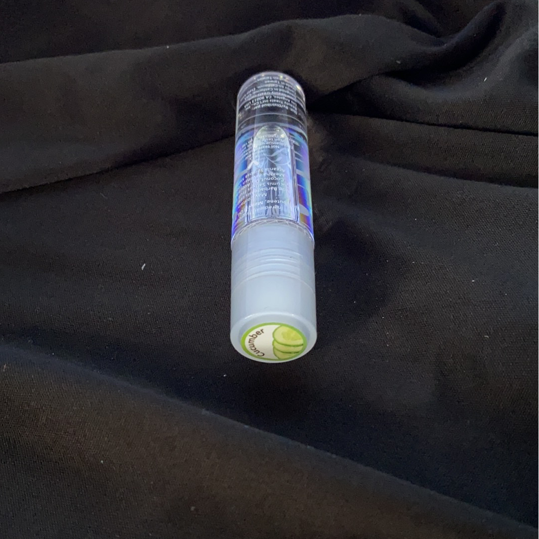 <transcy>Natural lip oil</transcy>