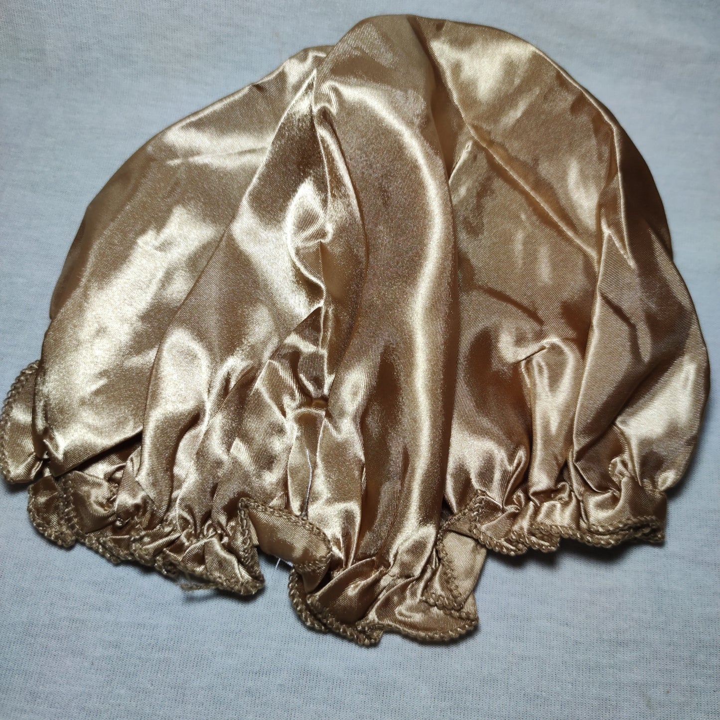 Bonnet satin