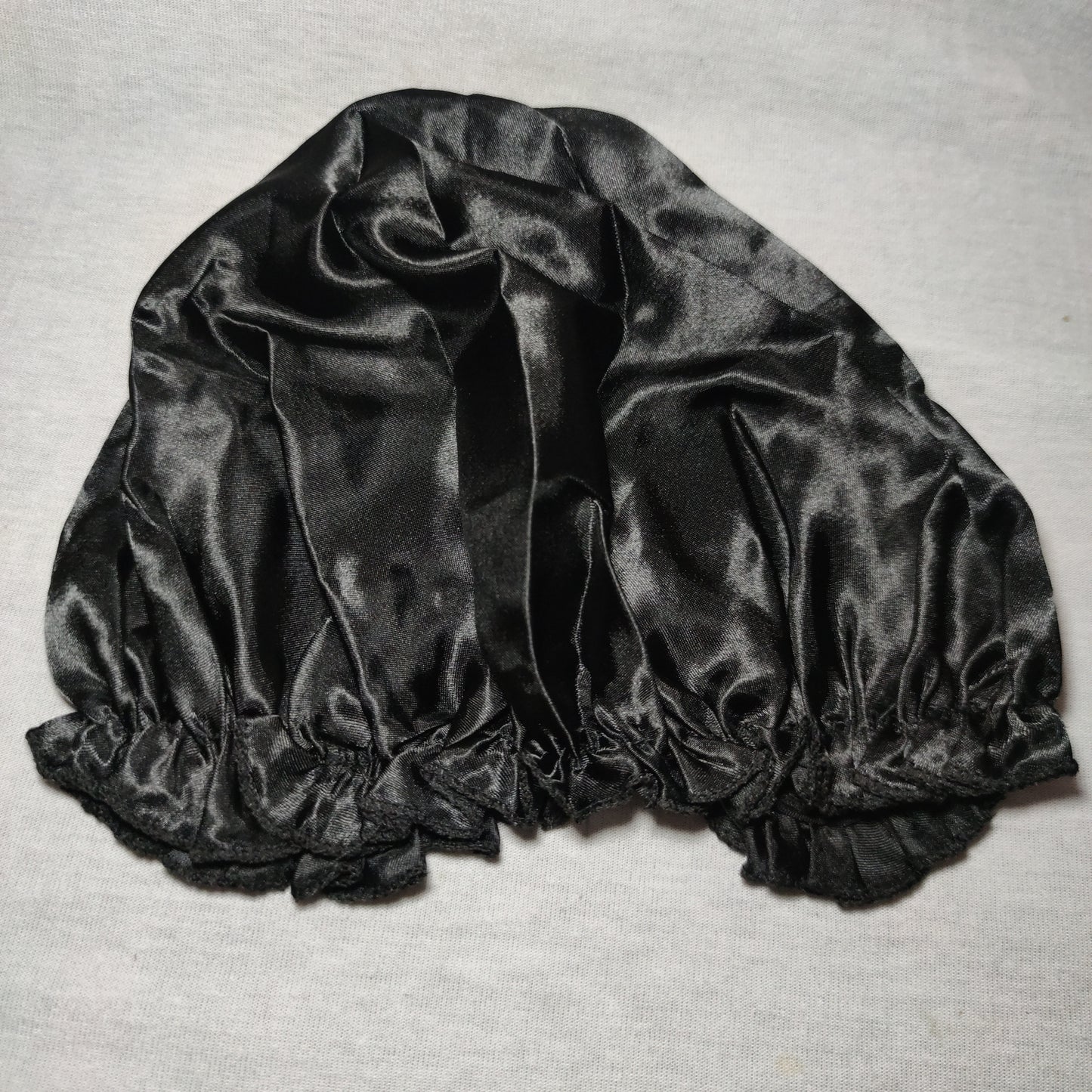 Bonnet satin